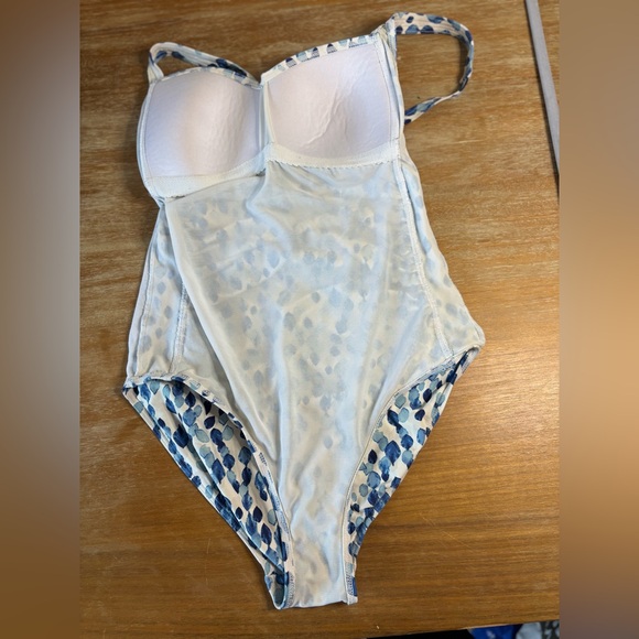 Nip Tuck Petal Plunge Isla C/D Cup Underwire One Piece Swimsuit Women’s Size 6 - Picture 9 of 9